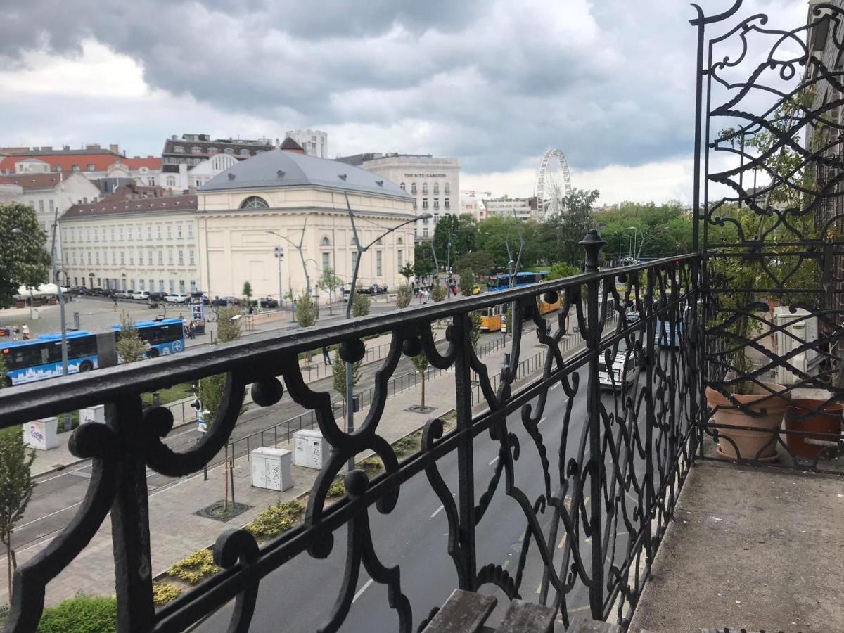 Spacious Apartman In The Center Budapeste Exterior foto